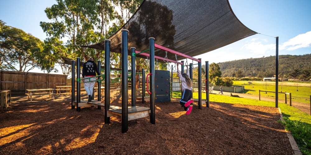 Hobart Zoo Banner Playground 1600X900